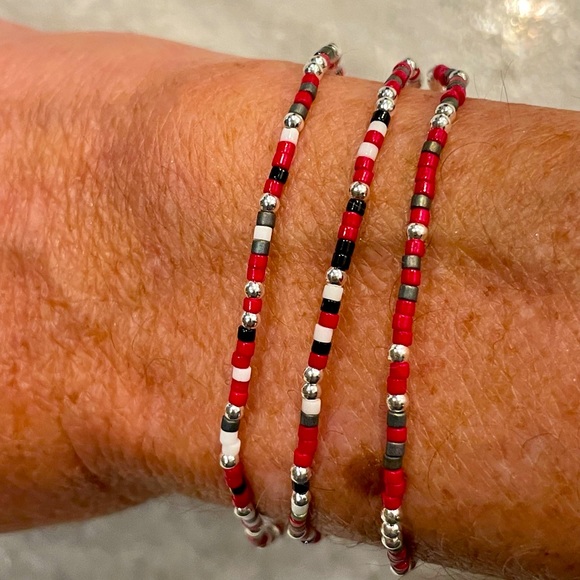 Set of 3 Georgia Bulldogs gameday stack miyuki delicas seed bead bracelets - Picture 5 of 15